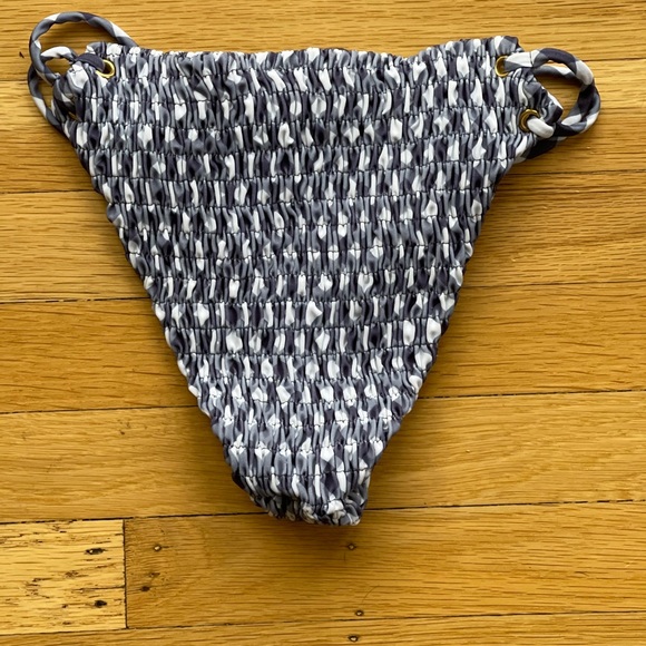 ASOS |Blue/Wht Bandeau/Off-Shoulder Bikini set | 0 - Picture 5 of 6